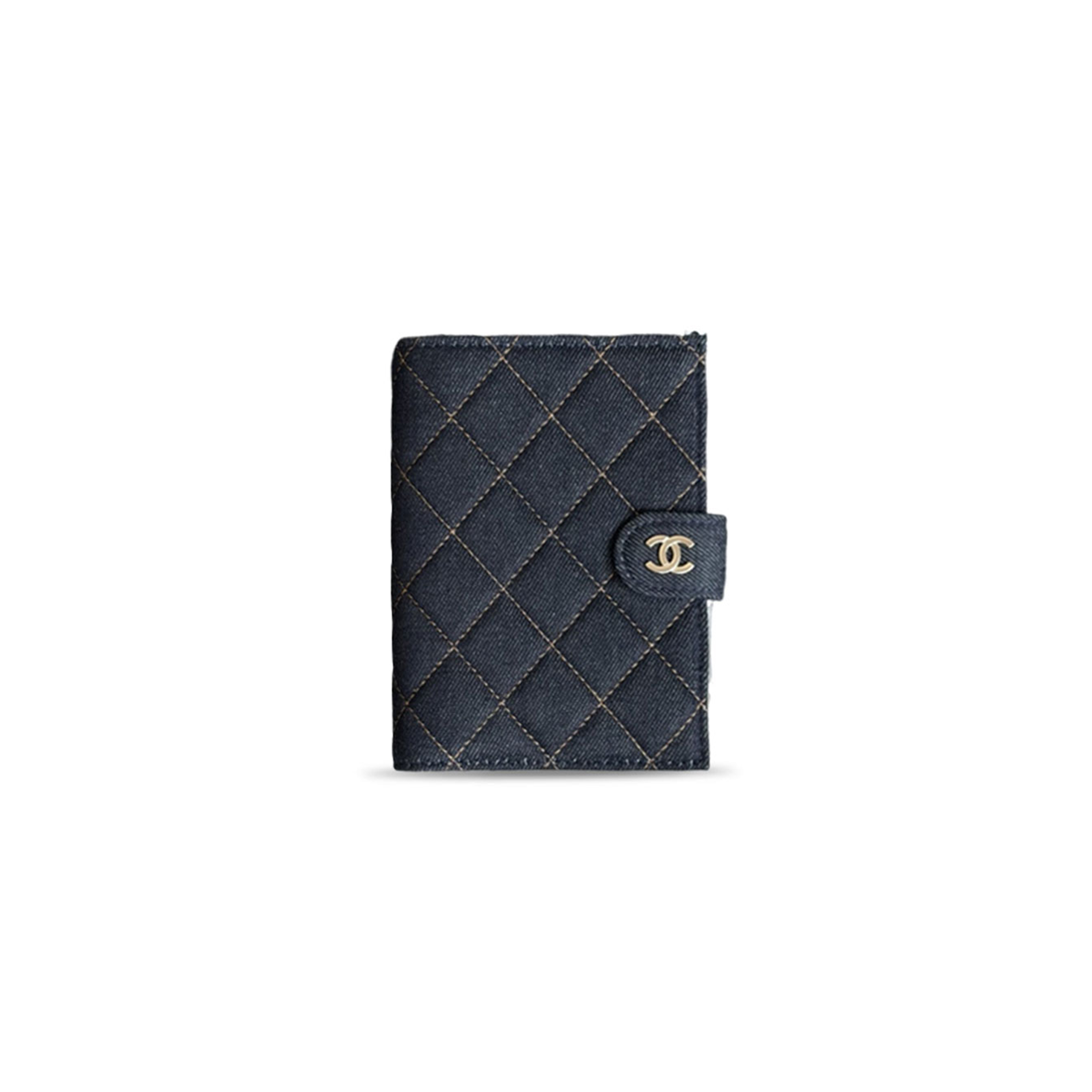 CHANEL DENIM QUILTED PASSPORT HOLDER AP3196 (15*10*3cm)